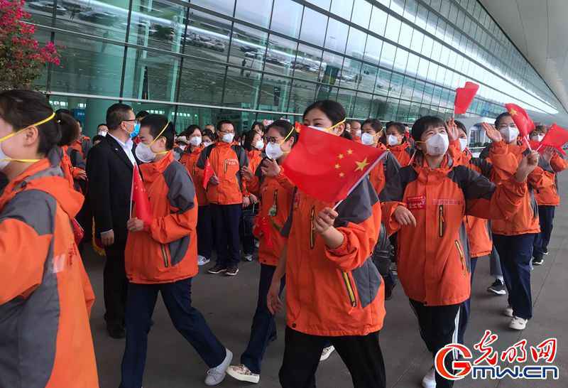  解封前的武汉有序重启 我们期待“你”光彩重生